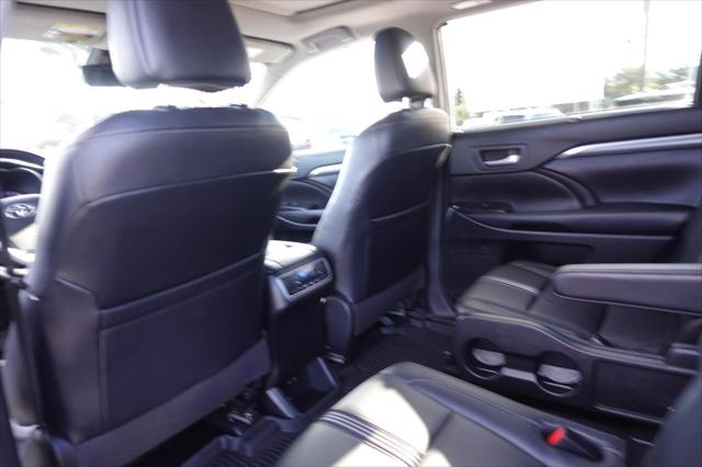 2018 Toyota Highlander SE