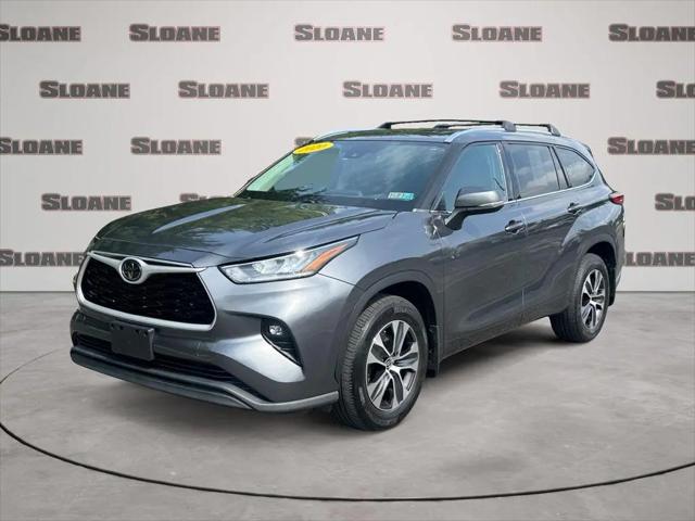 2020 Toyota Highlander XLE for sale in Malvern, PA