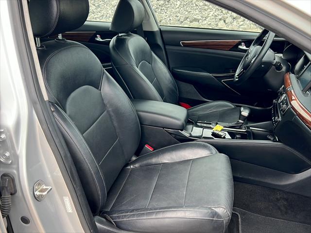 2018 Kia Cadenza Premium
