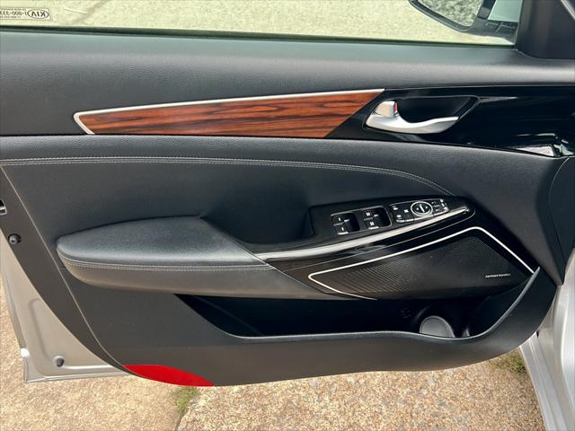 2018 Kia Cadenza Premium
