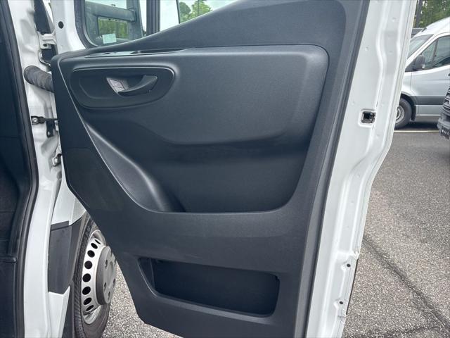 2021 Freightliner Sprinter Standard Roof V6