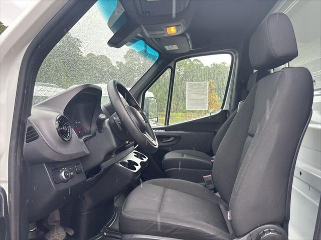 2021 Freightliner Sprinter Standard Roof V6