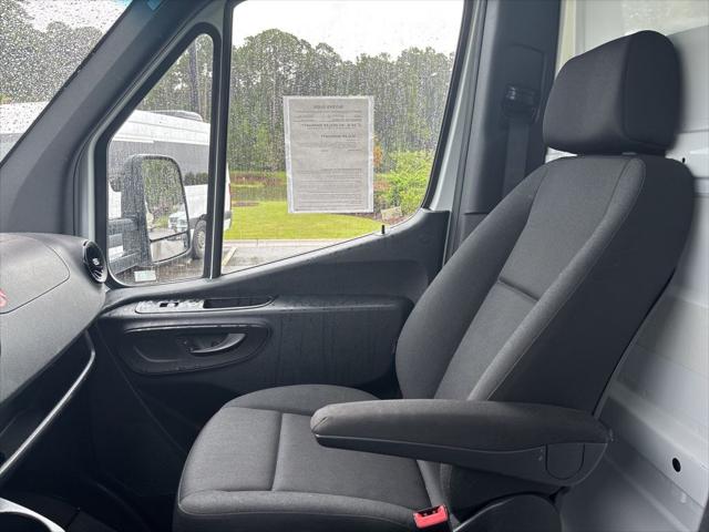 2021 Freightliner Sprinter Standard Roof V6