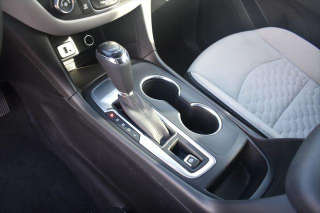 2018 Chevrolet Equinox LS Sport Utility 4D