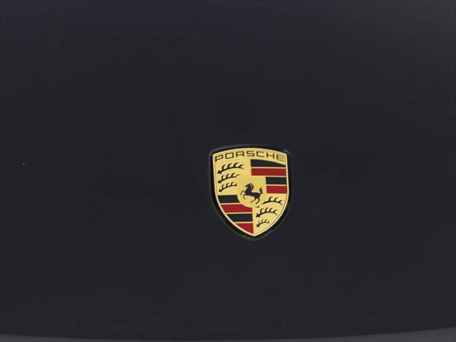 2021 Porsche Macan AWD