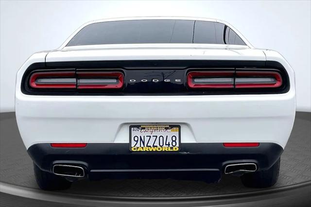 2016 Dodge Challenger SXT