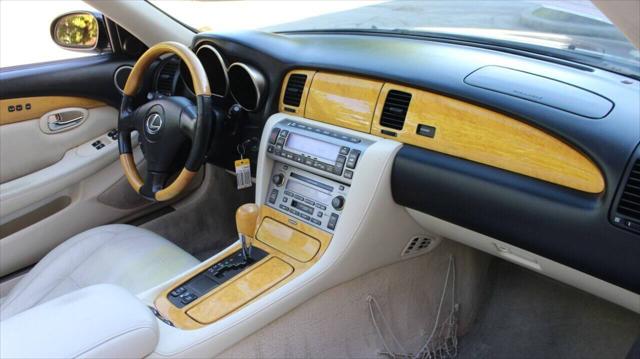 2002 Lexus SC 430 2dr Convertible