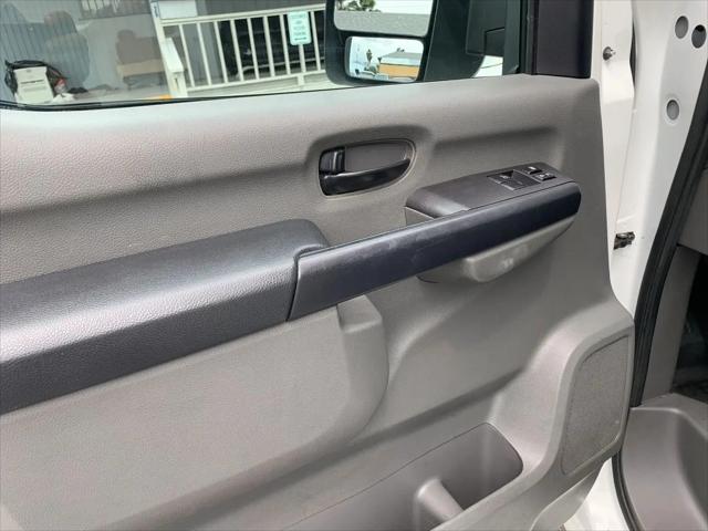 2016 Nissan 1500 S V6