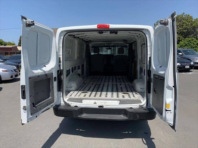 2016 Nissan 1500 S V6