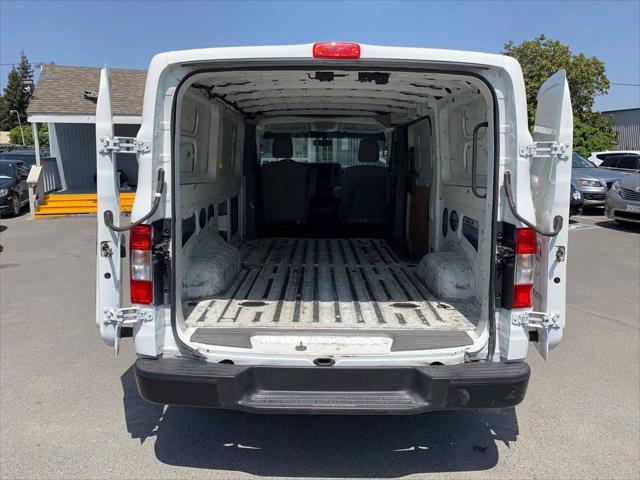 2016 Nissan 1500 S V6