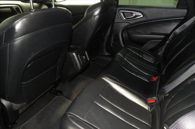 2015 Chrysler 200 C