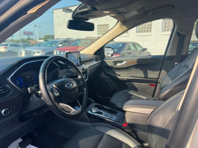 2020 Ford Escape Titanium