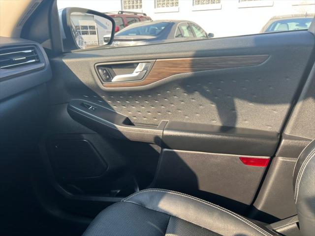 2020 Ford Escape Titanium