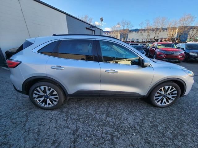 2020 Ford Escape Titanium Hybrid