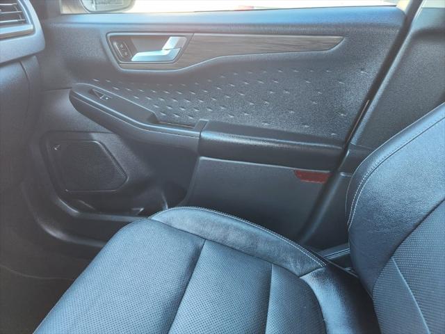 2020 Ford Escape Titanium Hybrid