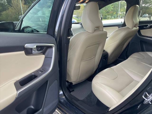 2016 Volvo XC60 T5 Drive-E Premier