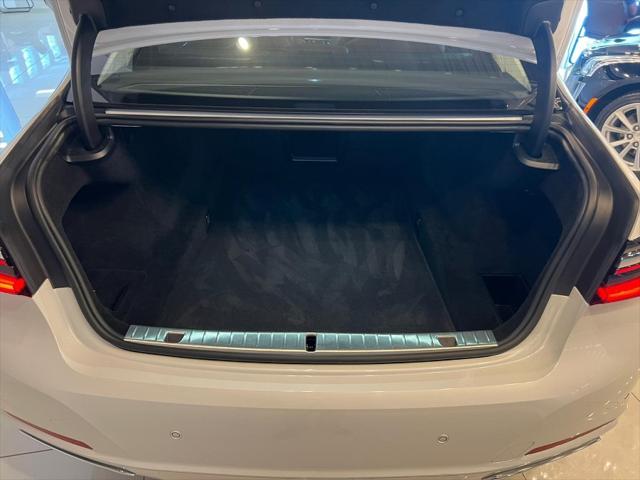 2021 BMW 7 Series 740i xDrive Sedan