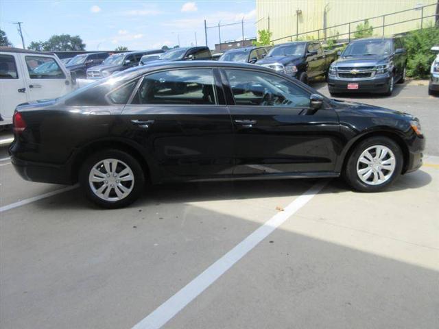 2014 Volkswagen Passat 1.8T S