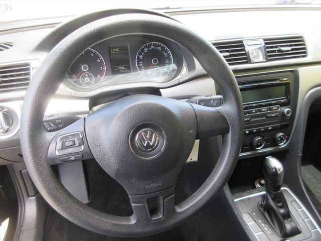 2014 Volkswagen Passat 1.8T S