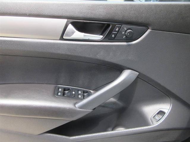 2014 Volkswagen Passat 1.8T S