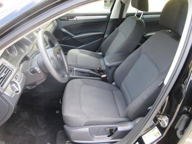 2014 Volkswagen Passat 1.8T S