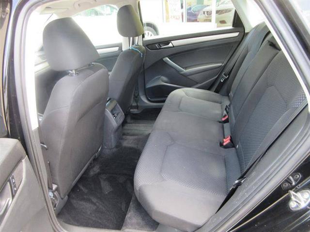 2014 Volkswagen Passat 1.8T S