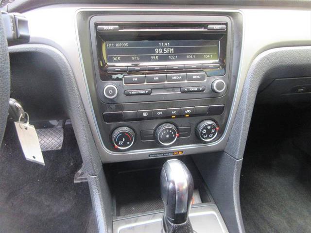 2014 Volkswagen Passat 1.8T S