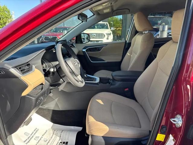 2019 Toyota RAV4 LE