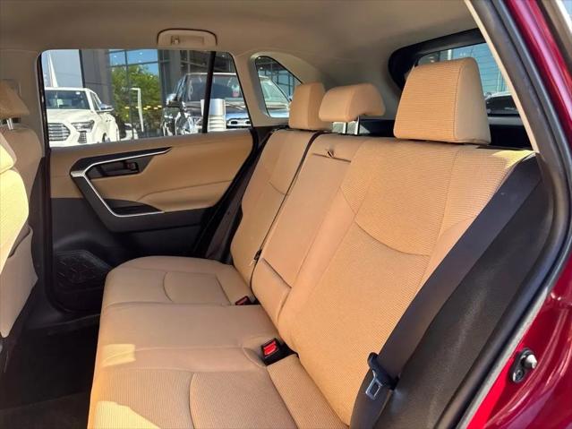 2019 Toyota RAV4 LE