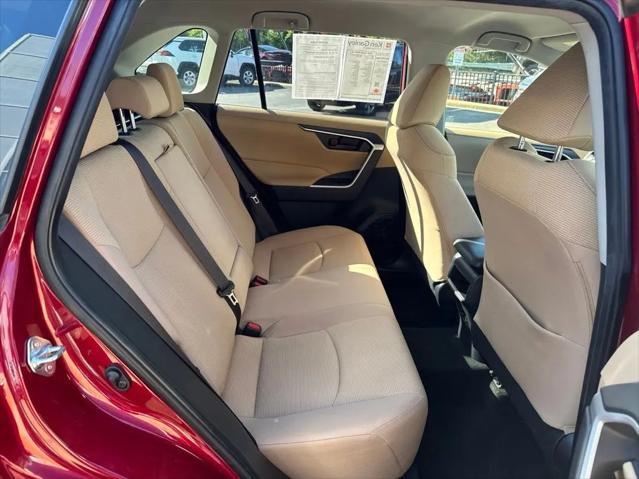 2019 Toyota RAV4 LE