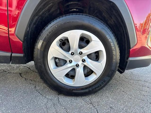 2019 Toyota RAV4 LE