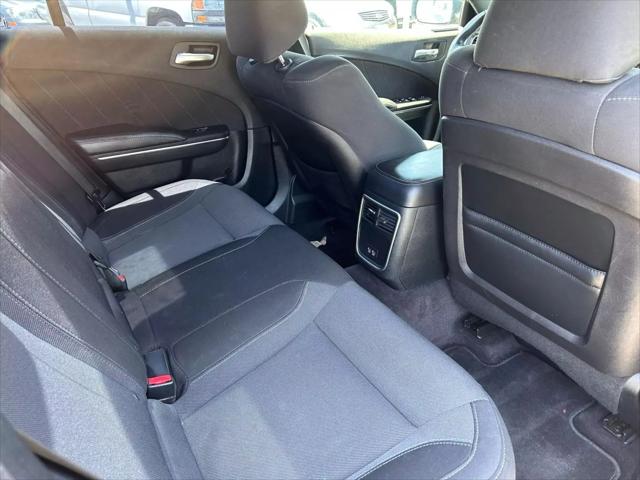 2017 Dodge Charger SXT RWD