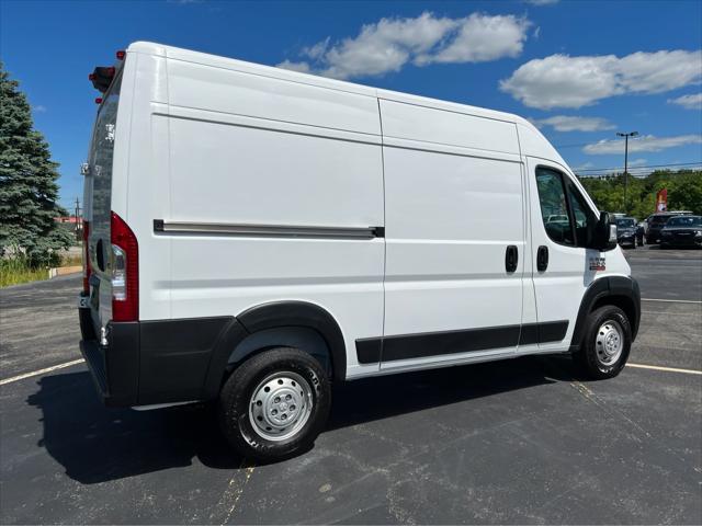 2019 RAM ProMaster 1500 Cargo Van High Roof 136 WB 4