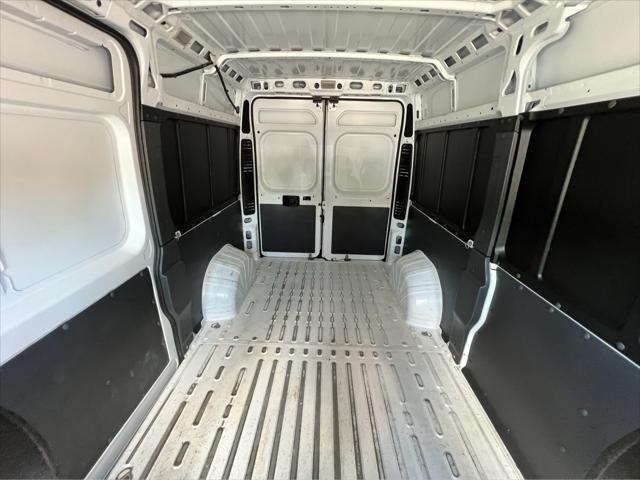 2019 RAM ProMaster 1500 Cargo Van High Roof 136 WB 23