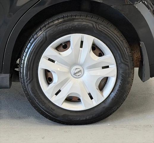2012 Nissan Versa 1.8 S