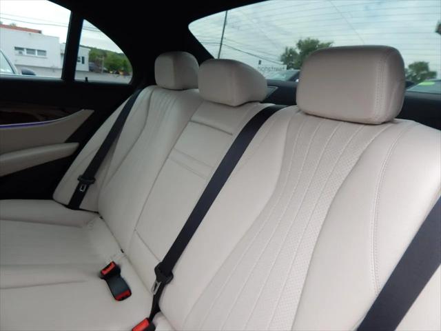 2017 Mercedes-Benz E-CLASS E 300 E 300