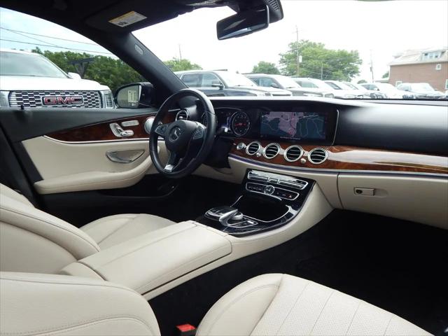 2017 Mercedes-Benz E-CLASS E 300 E 300