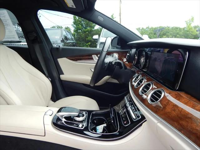 2017 Mercedes-Benz E-CLASS E 300 E 300