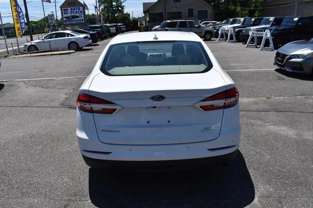 2020 Ford Fusion SE