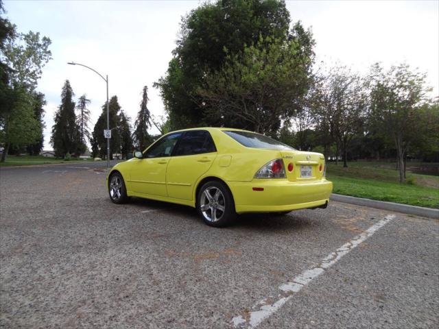 2002 Lexus IS 300 Base 4dr Sedan