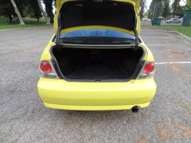 2002 Lexus IS 300 Base 4dr Sedan