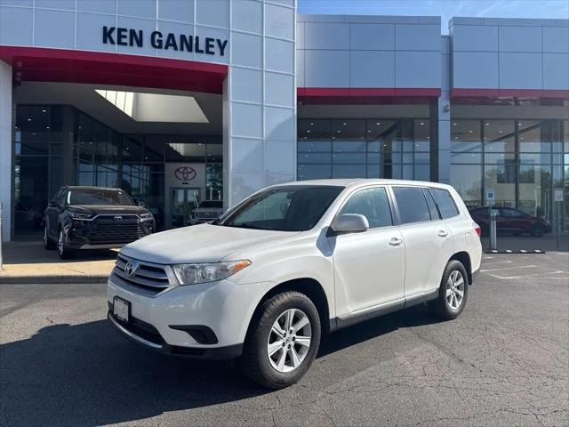 2013 Toyota Highlander Base Plus V6 for sale in Akron, OH
