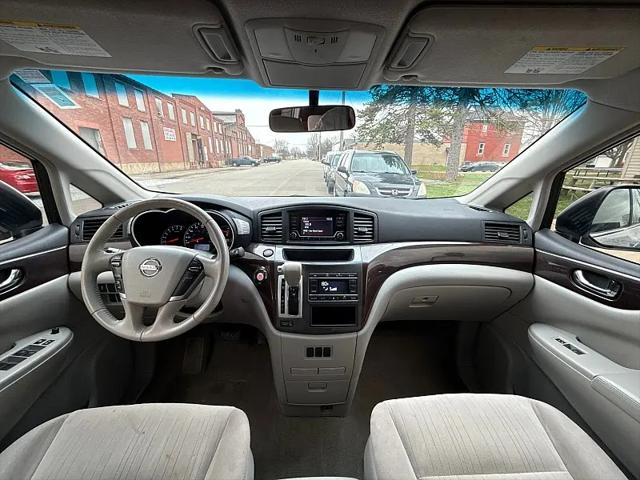 2017 Nissan Quest SV