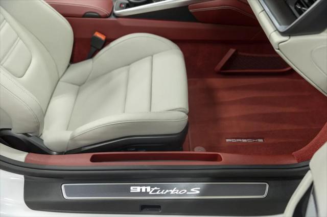 2022 Porsche 911 Turbo S Cabriolet