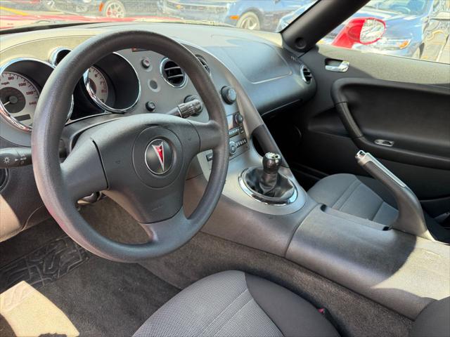 2006 Pontiac Solstice 2dr Convertible