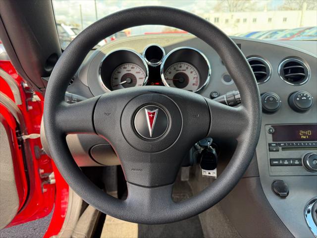 2006 Pontiac Solstice 2dr Convertible