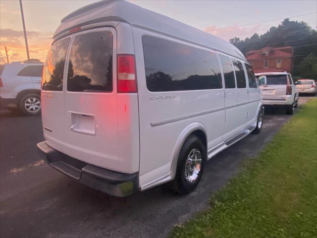 2017 Chevrolet Express LT