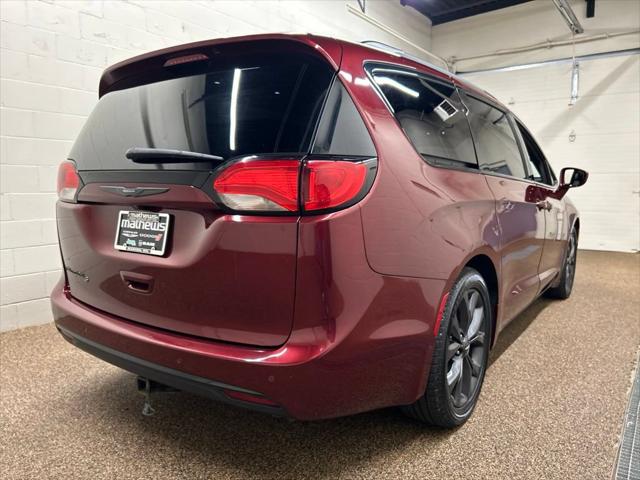 2019 Chrysler Pacifica Touring L Plus