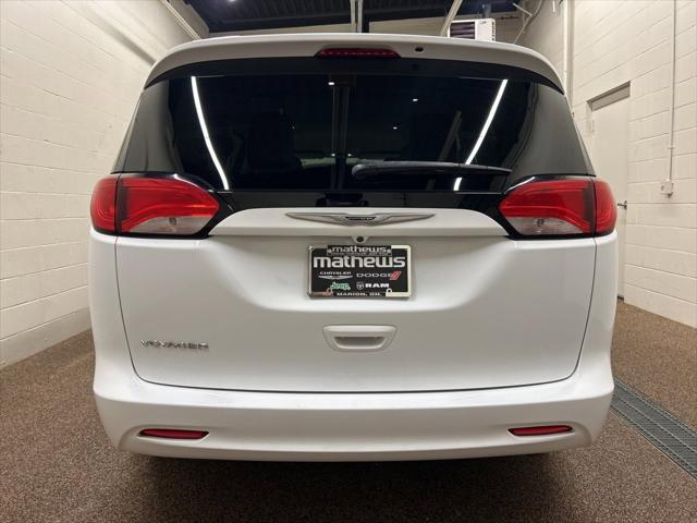 2021 Chrysler Voyager LXI 2021 Chrysler Voyager LXI