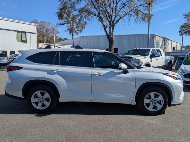 2022 Toyota Highlander LE